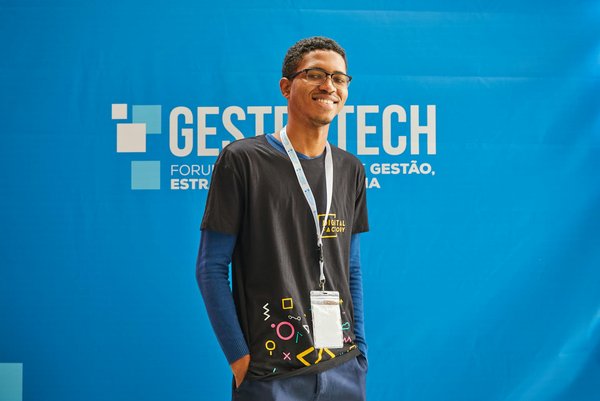 Transforming Asset Oversight in UK Industries: Harnessing IoT Breakthroughs for Instantaneous Monitoring